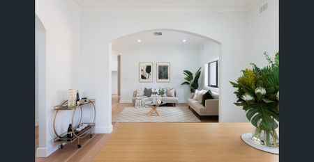 Modern, Super Sunny, Level Family Home with Open Layout - Photo 2