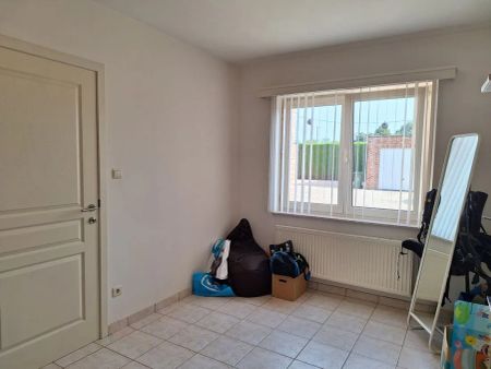 Gunstig gelegen gelijkvloers appartement - Photo 3