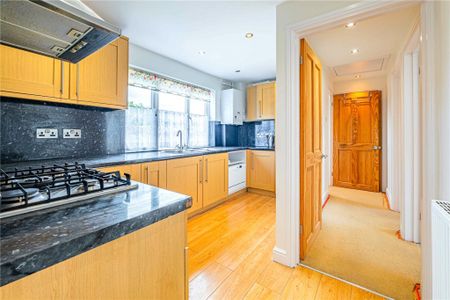 2 bed Maisonette for rent - Photo 5