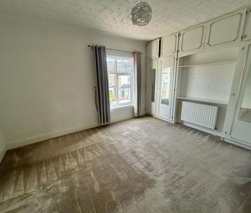 2 bedroom semi-detached house to rent - Photo 4
