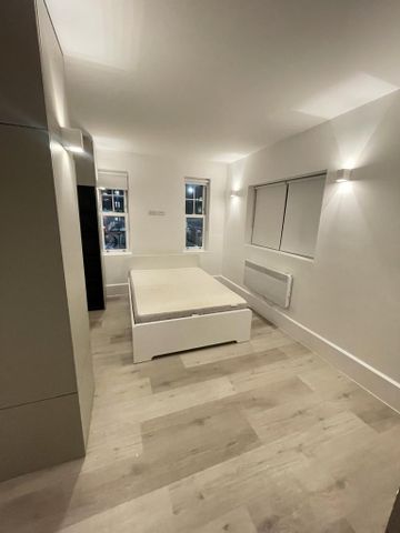 Studio to rent - Photo 2