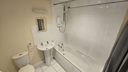 2 bedroom flat to rent - Photo 4