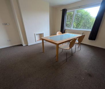 4 bedroom semi-detached house to rent - Photo 1