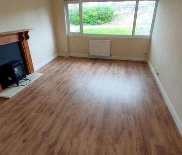 3 bedroom end of terrace house to rent - Photo 1
