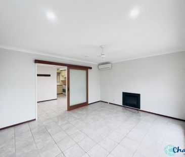 SPACIOUS FAMILY HOME !!HUGE POWERED WORKSHOP! - Photo 2