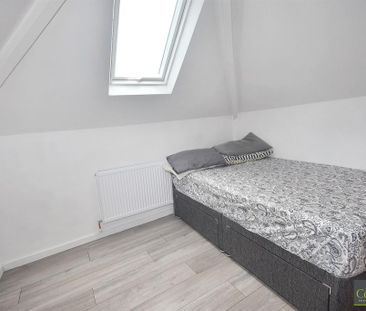4 bedroom detached bungalow to rent - Photo 3