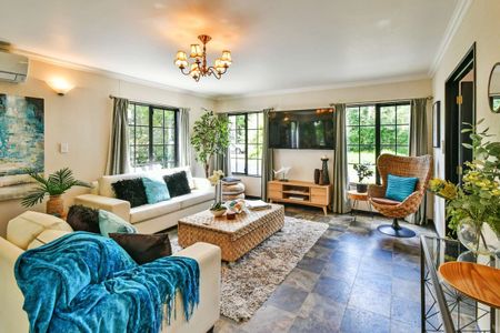 3 Bedroom Character home in Drury - Photo 2