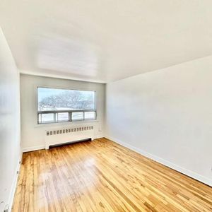 2 CH - 1 SDB - Montréal - $1,500 /mo - Photo 3