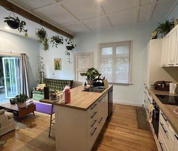 Cosy 3-Bedroom Home with loads of Character - Photo 2