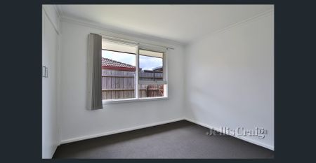 Spacious and Sophisticated Family Residence in Clarinda - Photo 3