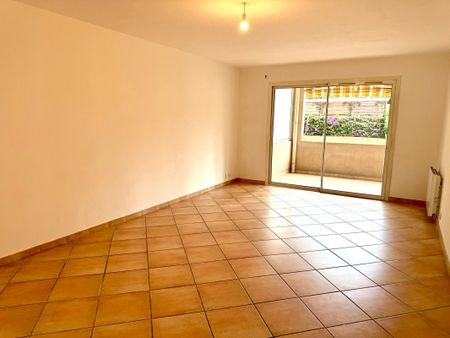 Location Appartement 2 pièces 57m² CANNES 06400 - Photo 2