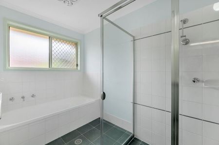 6 Macadamia Close, Jerrabomberra - Photo 5