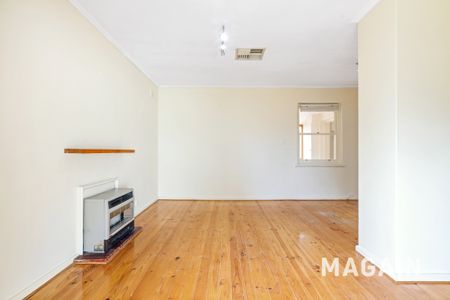 21 Tiparra Ave, Park Holme SA 5043 - House For Rent | Domain - Photo 5