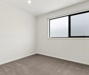 TOWNHOUSE FOR RENT IN BRAYBROOK - Photo 3