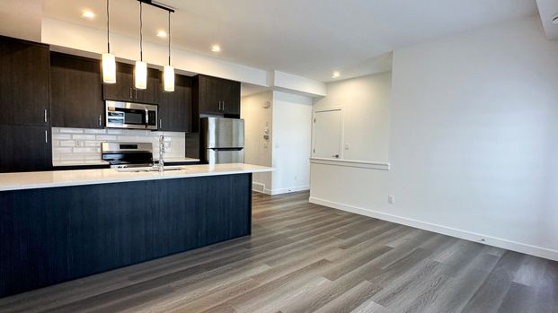 Brand New 2 Bedroom Townhouse In Springbank Hill. - Photo 1