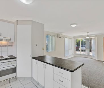 Air-Conditioned Townhouse in Central Location! - Photo 6