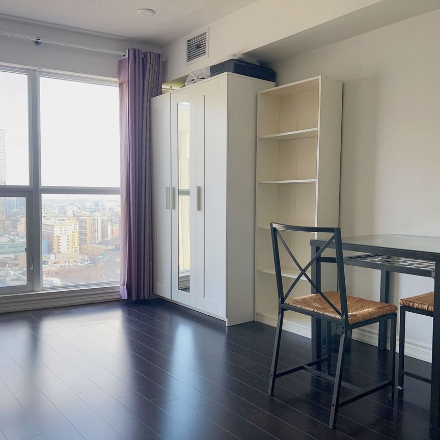 For Lease - 386 Yonge Street Unit# 1806, Toronto, Ontario - Photo 1