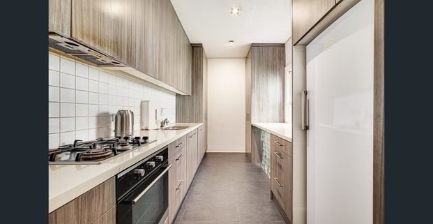 Stylish Tri-Level Terrace with Home Office in the Heart of Darlinghurst - Photo 1