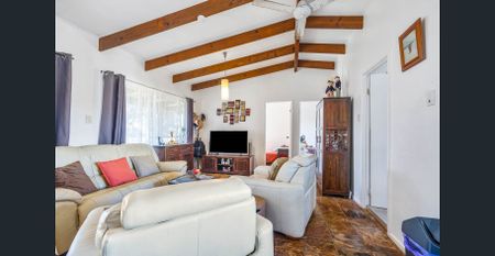 Home with Water Views in a Prime Bay Island Location - Photo 4