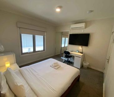 Room 10 (Non Ensuite) - Photo 4