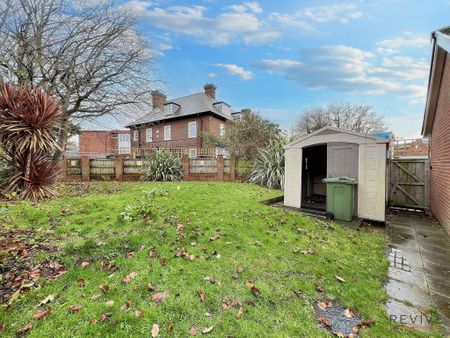 4 bedroom detached house to rent - Photo 5