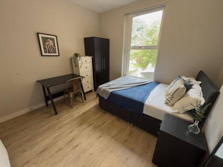 5 bedroom semi-detached house to rent - Photo 5