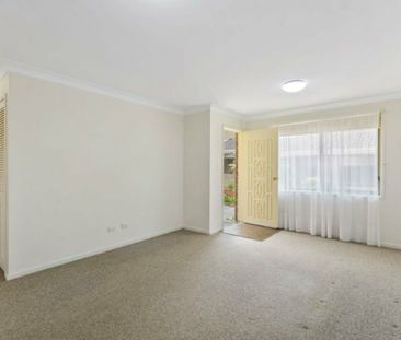 2 Bedroom with Single Lock-up Garage & Private Courtyard - Photo 4