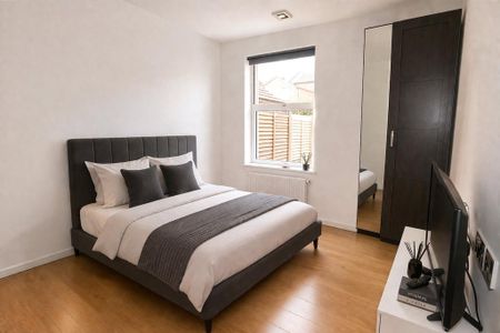1 bedroom in a house share to rent - Photo 4