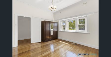 Spacious 3-Bedroom Home! - Photo 2