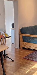 Beau et ensoleillé 4 1/2 rue tranquille 2 chambres à coucher - Photo 3