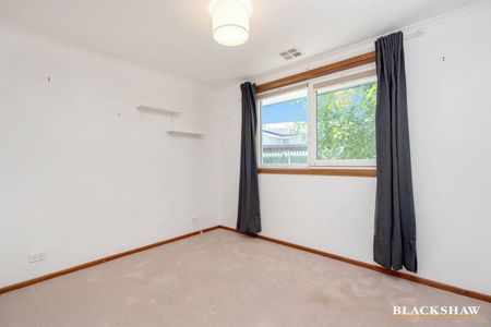 308 Southern Cross Drive, Macgregor ACT 2615 - House For Rent | Domain - Photo 2