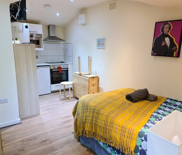 Studio Flat, Willesden Green, NW2 - Photo 3