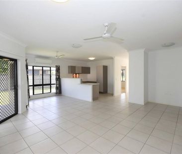 Beautiful Home for the Smaller Family - Large Patio - Side Access - Photo 1