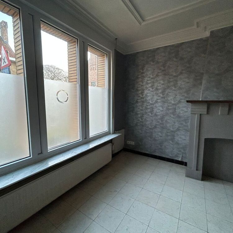 Knusse gezinswoning met tuin en vernieuwd terras te huur in Gistel! - Photo 1