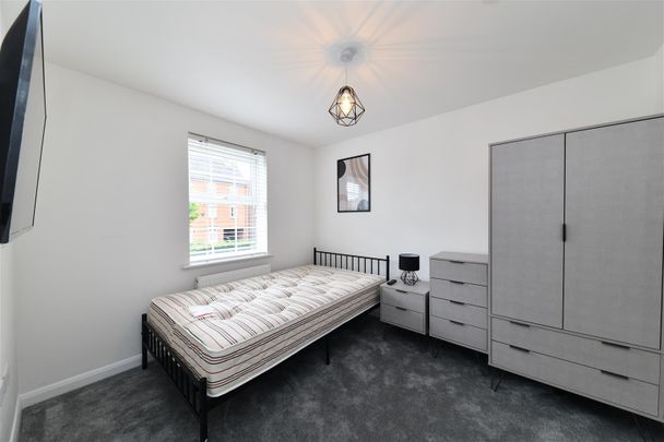 Mendip Way, Stevenage, SG1 - Photo 1