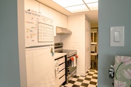 For Lease - 77 Harbour Square Unit# 3602, Toronto, Ontario - Photo 3