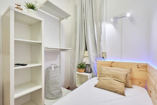 Carrer de Casp, Barcelona, Catalonia 08010 - Photo 1