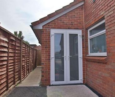 Sinderberry Drive, Northway, Tewkesbury, GL20 - Photo 5