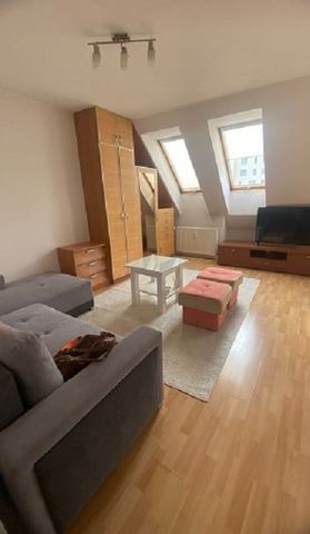 Mieszkanie o pow. 47.70 m2, balkon, umeblowane, III piętro, Al. Wojska Polskiego - Zdjęcie 2