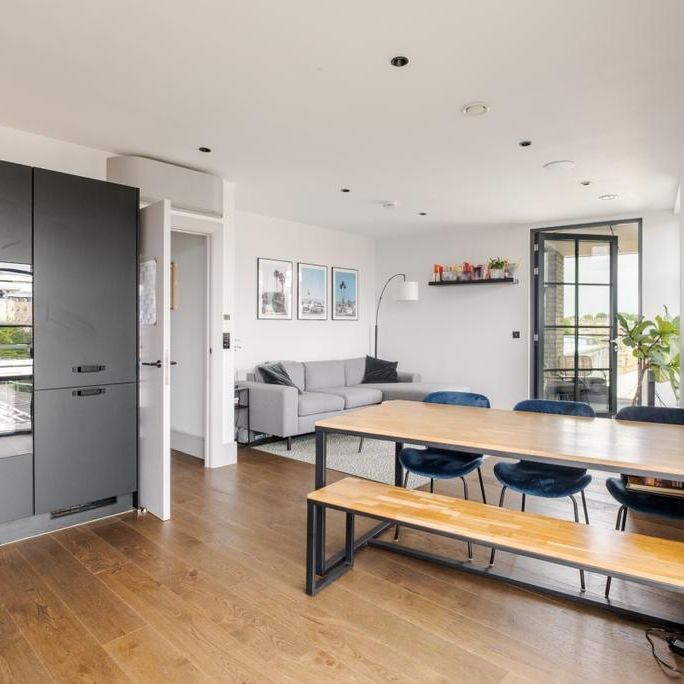 3 bedroom flat to rent - Photo 1
