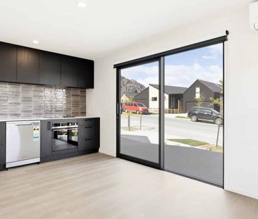 Unit in Hanleys - Photo 2
