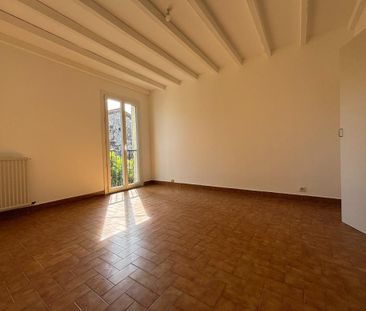 Location Maison 5 pièces 88m² VILLENEUVE LES AVIGNON 30400 - Photo 4