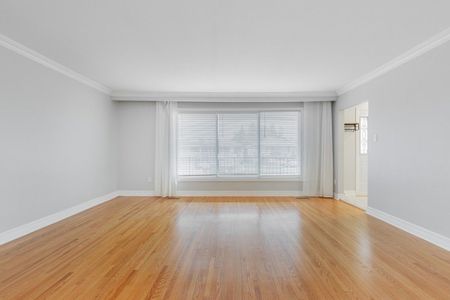 For Lease - 9 Clipper Road, Toronto, Ontario - Photo 4