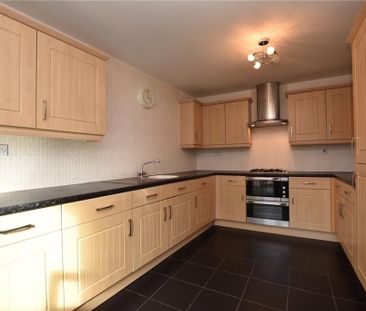 4 Bed Terraced House, Salamanca Crescent, LS10 - Photo 6