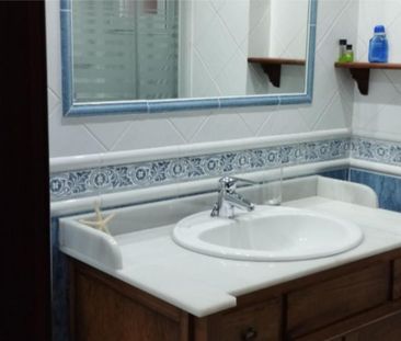 Piso de alquiler en Calle de Tribaldos, 19, Canillas - Photo 1