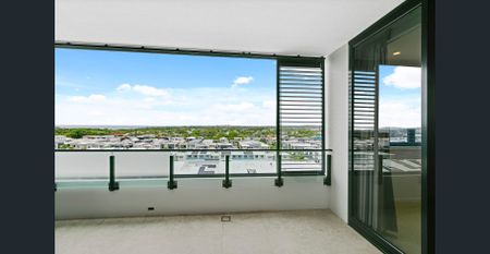 Luxury Beachside High- Level 3-Bedroom Apartment with Ocean Views - Photo 5