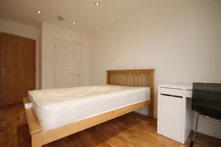 Falconars House, City Centre - Photo 5