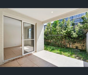 19 Highland Close, Macquarie Links, NSW 2565 - Photo 5