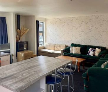 Furnished 2-Bed in Wanaka - Photo 1