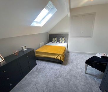 Hough Lane (room 5), Bramley, Leeds - Photo 1